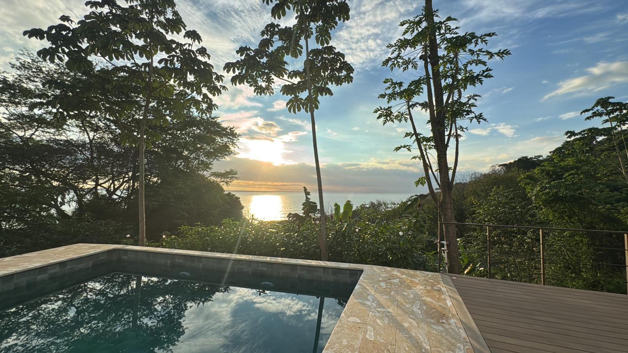 Casa Luna - Private Suites With Ocean View, Pool, Ac, Wifi Playa Santa Teresa  المظهر الخارجي الصورة
